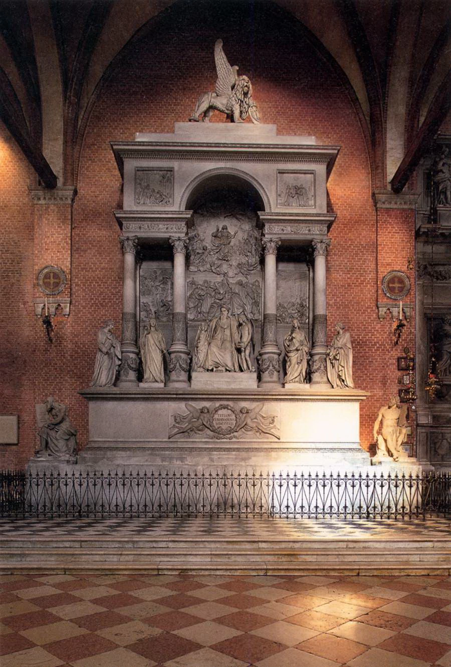 La tomba di Tiziano - Santa Maria Gloriosa dei Frari, Venezia